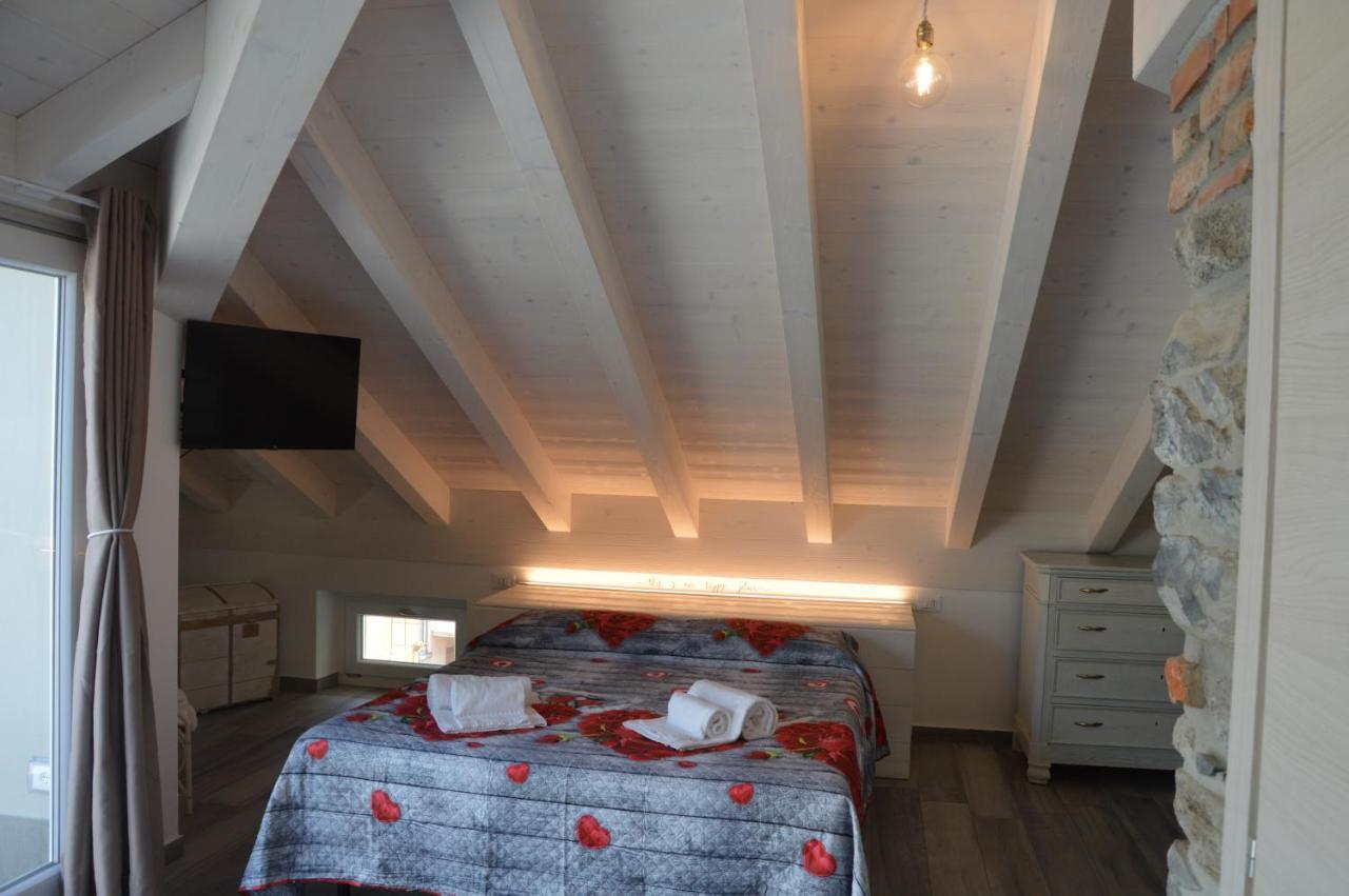 White Suite - Jacuzzi, Swimming Pool & Lake View Лецено Екстериор снимка