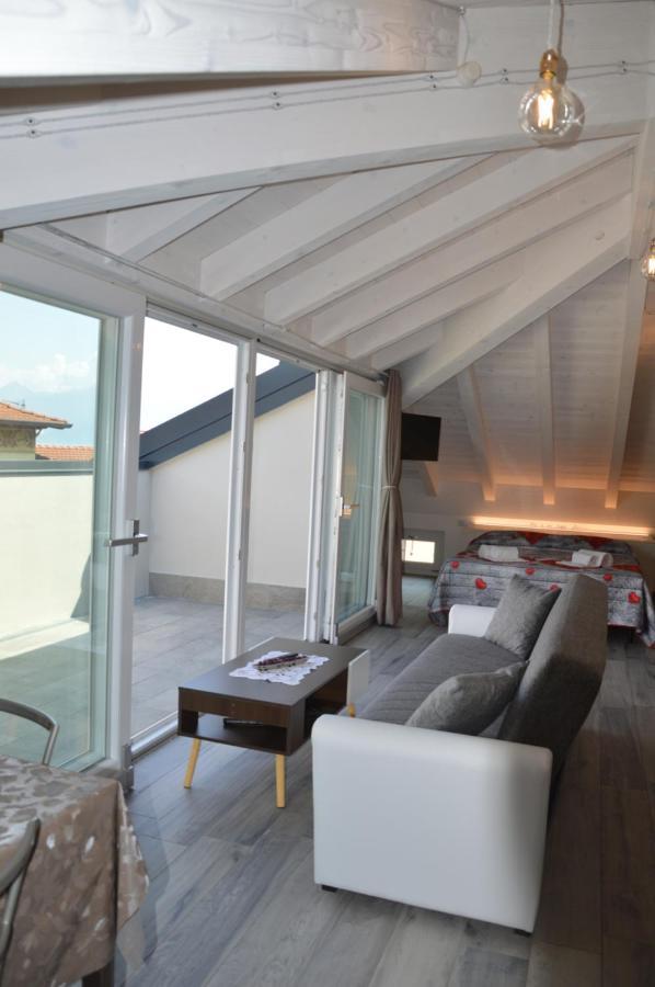 White Suite - Jacuzzi, Swimming Pool & Lake View Лецено Екстериор снимка